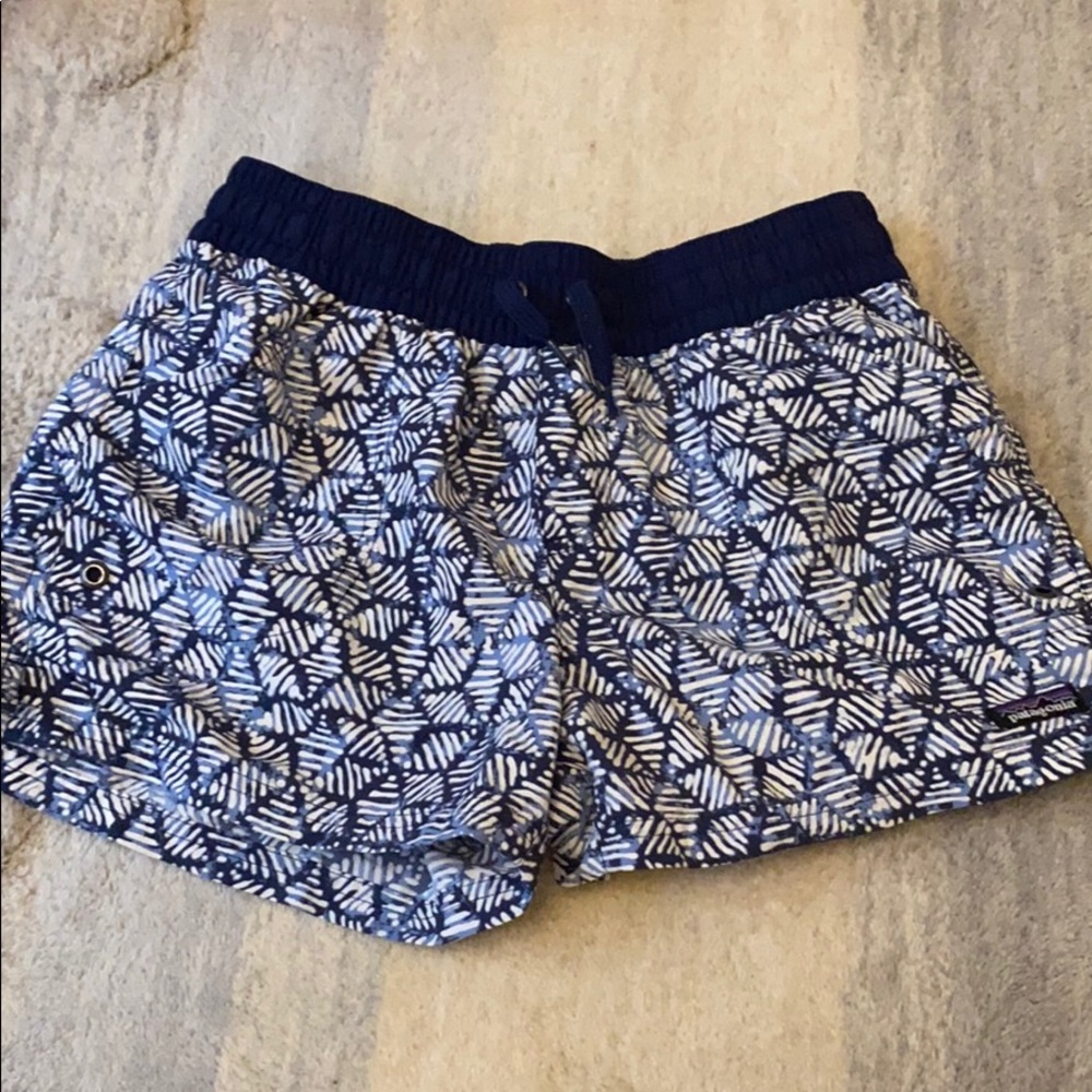 kids patagonia shorts.